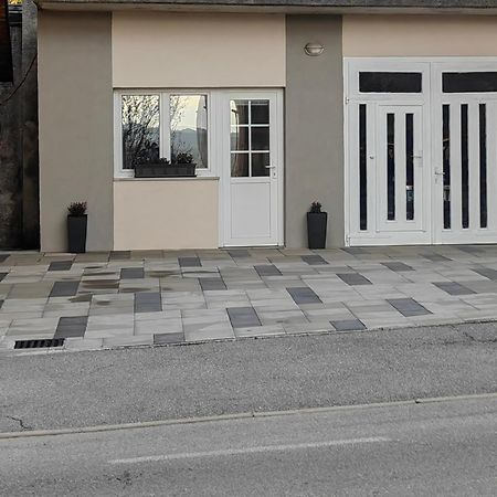Sana Apartman Postojna Kültér fotó